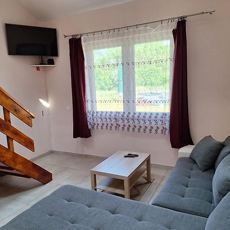 Cserke Holdfeny Apartman Cserkeszőlő エクステリア 写真