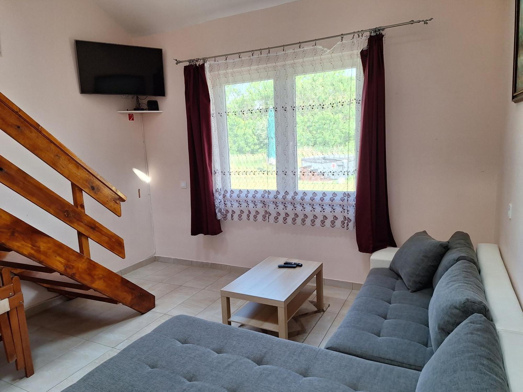 Cserke Holdfeny Apartman Cserkeszőlő エクステリア 写真